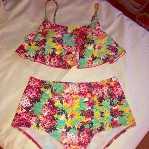 Never worn! High waisted bikini!